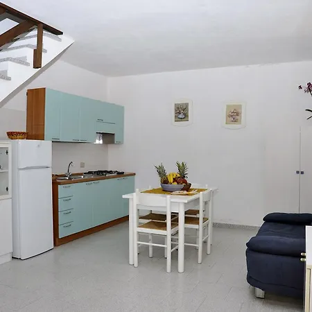 Aparthotel Li Menduli 3*