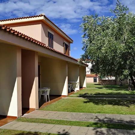 Aparthotel Li Menduli