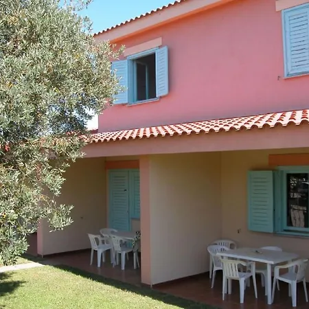 Aparthotel Li Menduli